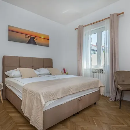 Zarello With Private Pool Next To The Sea