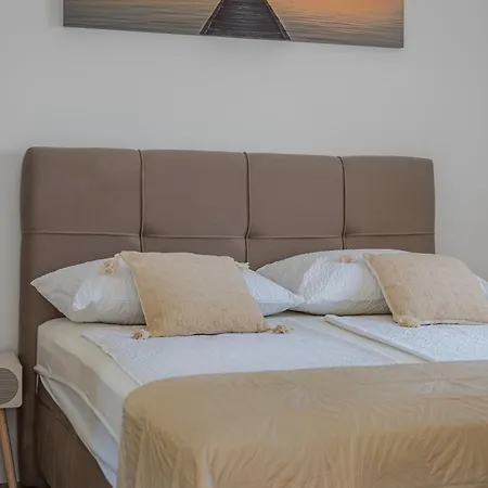 Zarello With Private Pool Next To The Sea * Spalato