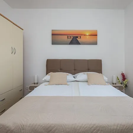 Zarello With Private Pool Next To The Sea *