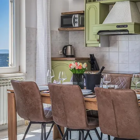 Zarello With Private Pool Next To The Sea Spalato