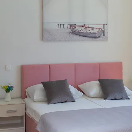 Zarello With Private Pool Next To The Sea Casa vacanze Spalato