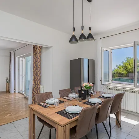 Semesterbostad Zarello With Private Pool Next To The Sea