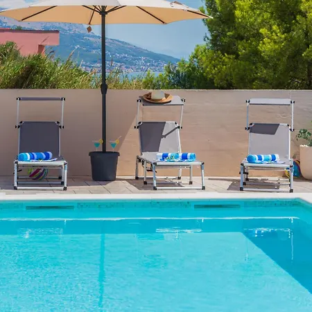 Semesterbostad Zarello With Private Pool Next To The Sea Split