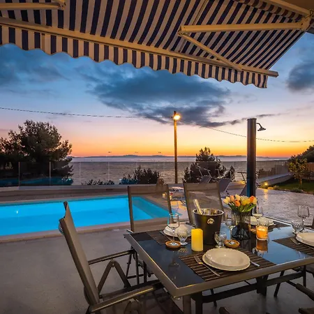 Zarello With Private Pool Next To The Sea Vakantiehuis Split
