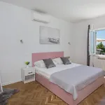 Zarello With Private Pool Next To The Sea