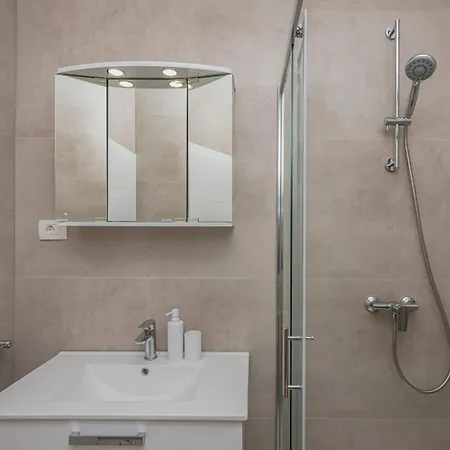 בית נופש Zarello With Private Pool Next To The Sea