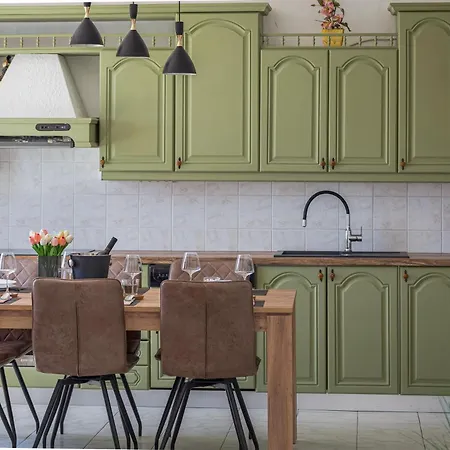 Zarello With Private Pool Next To The Sea بيت للعطل سبليت