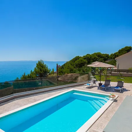 בית נופש Zarello With Private Pool Next To The Sea *