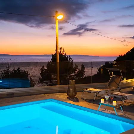 בית נופש Zarello With Private Pool Next To The Sea *